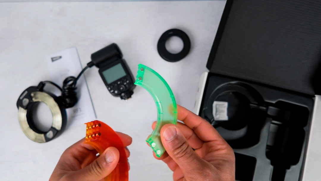 Déballage du flash Neewer RF1